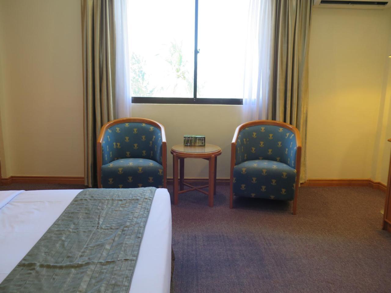 Sea View Resort Hotel & Apartments Kuala Belait Bagian luar foto