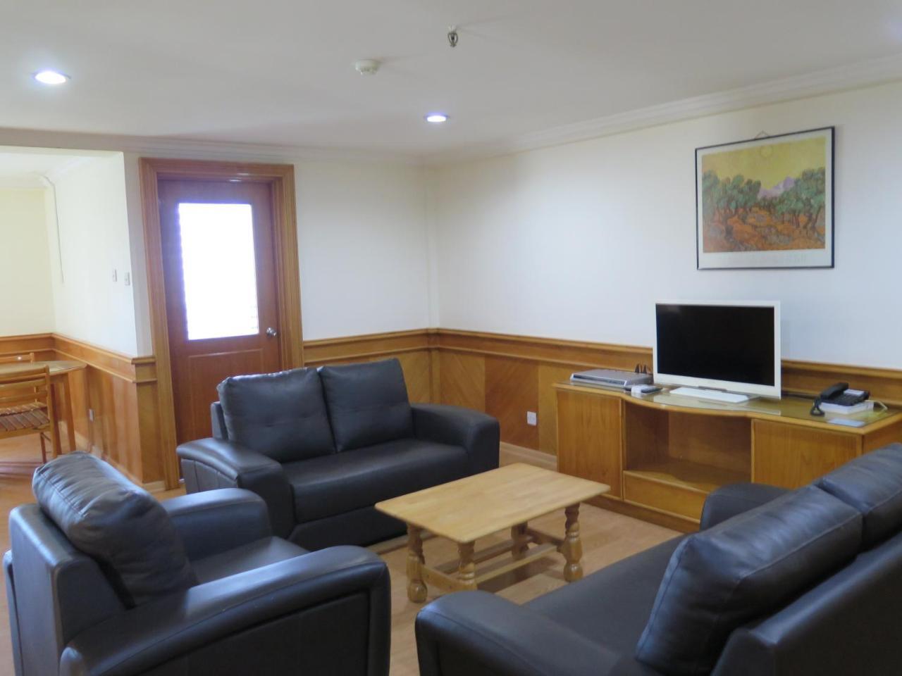 Sea View Resort Hotel & Apartments Kuala Belait Bagian luar foto